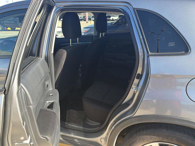 Used 2025 Mitsubishi Outlander Sport ES image 4