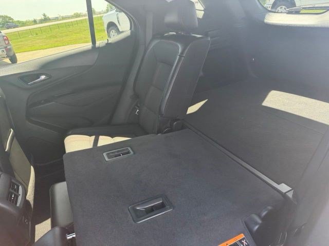 Used 2023 Chevrolet Equinox RS AWD/4WD image 29