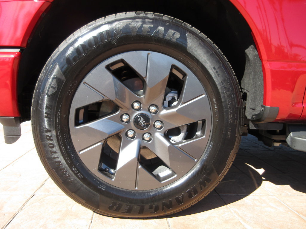 Certified 2024 Ford F150 Lightning Lariat AWD/4WD image 9