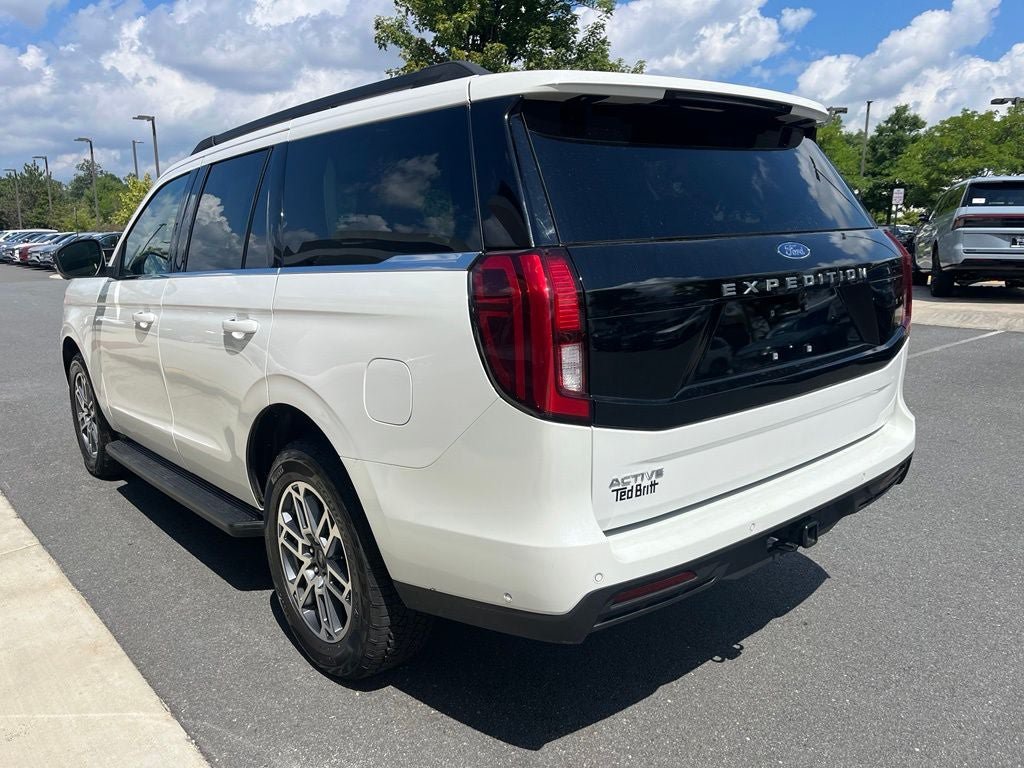 Certified 2025 Ford Expedition Active AWD/4WD image 7