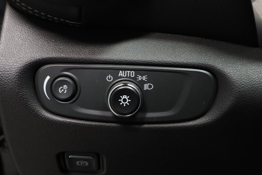 Used 2023 Chevrolet Blazer LT w/ Driver Confidence Package image 26