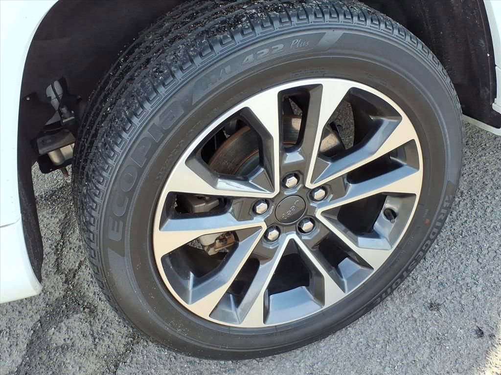 Used 2022 Jeep Grand Cherokee Overland w/ Luxury Tech Group IV image 7