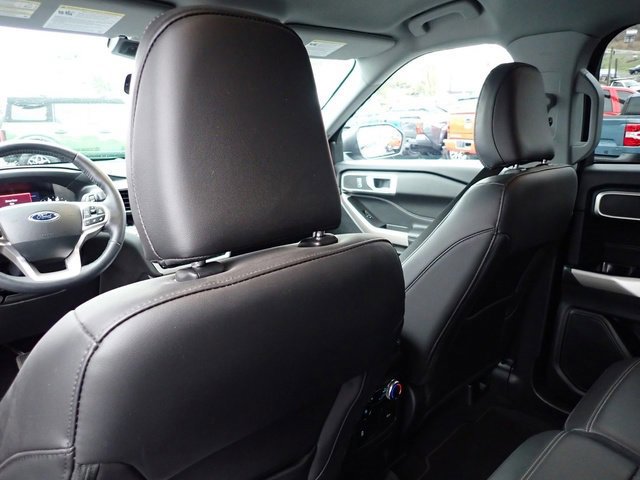 Certified 2023 Ford Explorer XLT w/ Equipment Group 202A image 17