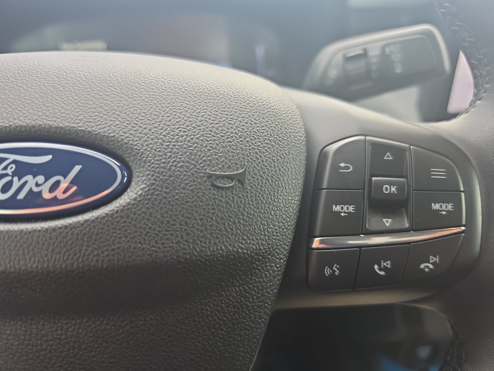 Certified 2025 Ford Maverick XLT w/ XLT Luxury Package FWD image 13