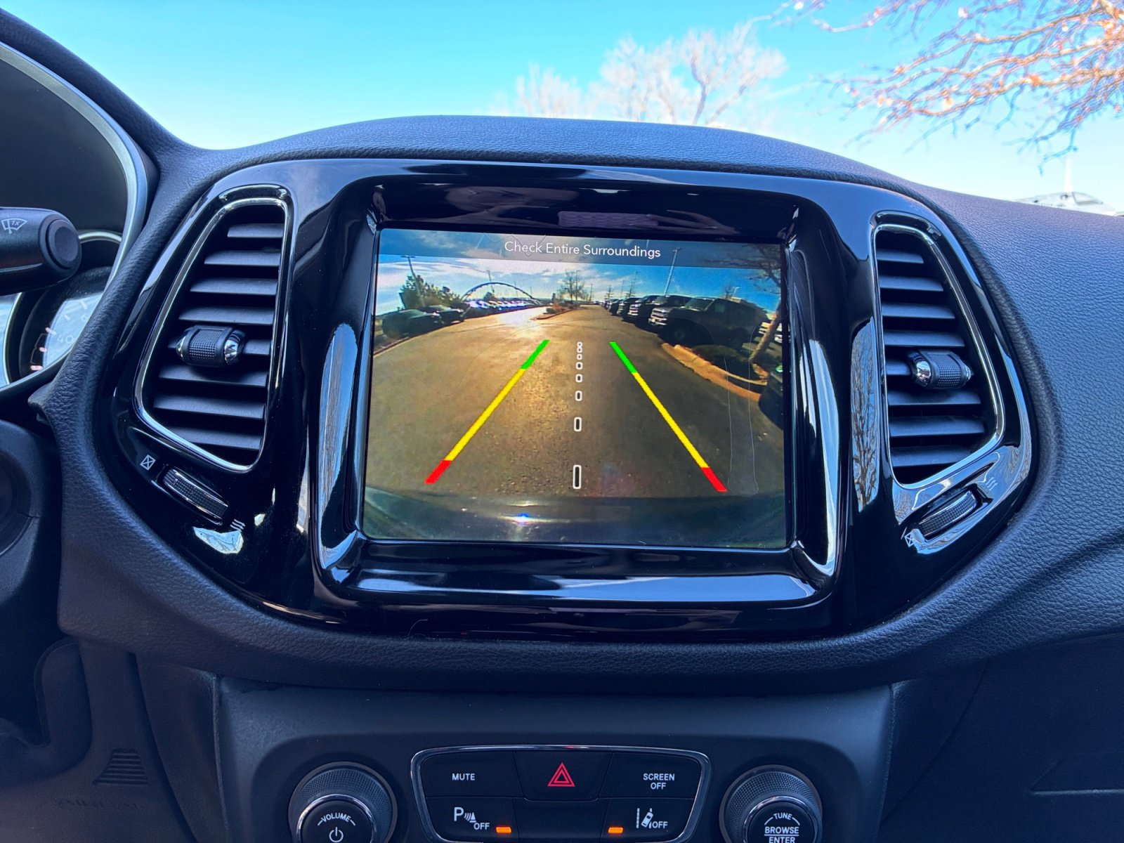 Used 2018 Jeep Compass Limited w/ Navigation Group image 28