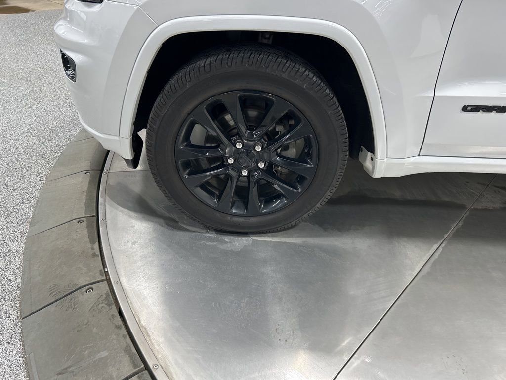 Used 2021 Jeep Grand Cherokee Laredo X image 28