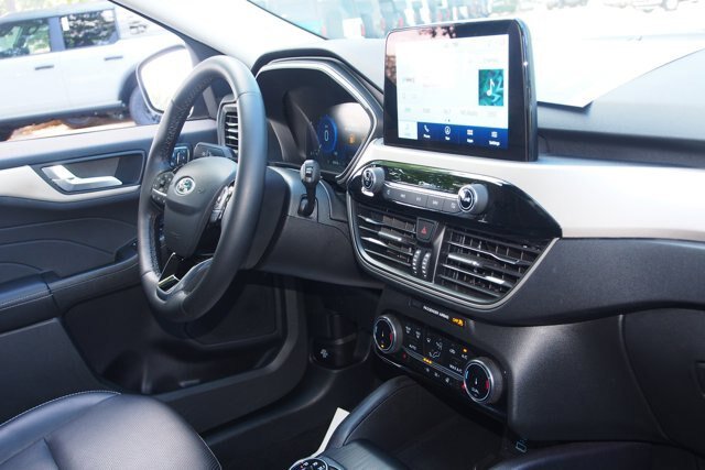 Certified 2022 Ford Escape SEL w/ Technology Package FWD image 10
