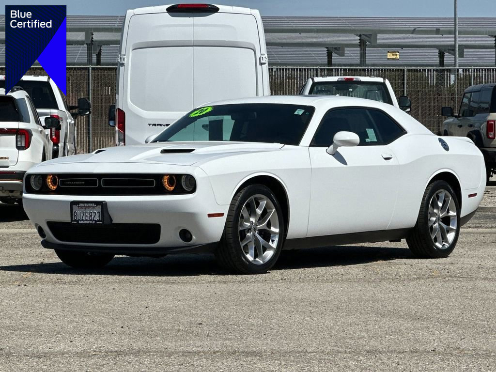 Used 2020 Dodge Challenger SXT w/ Plus Package image 1