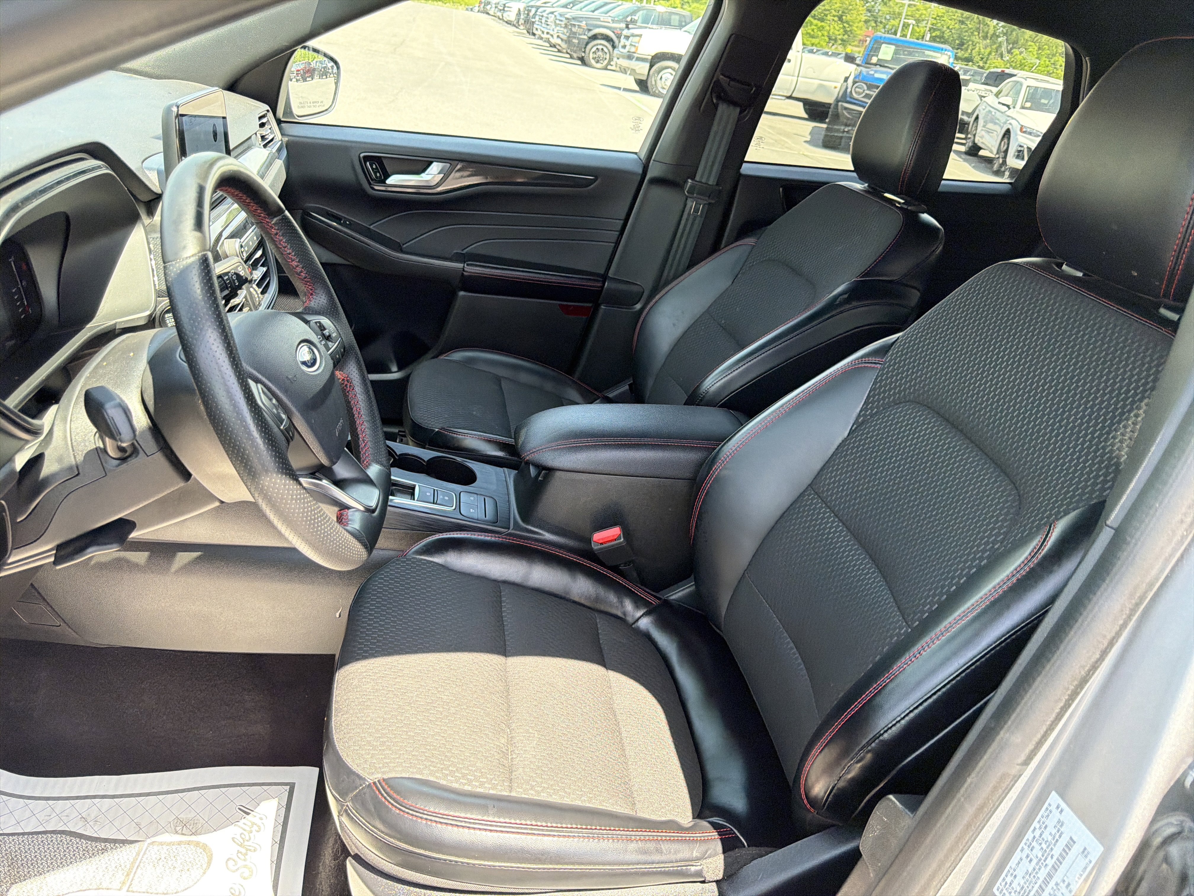 Certified 2024 Ford Escape ST-Line AWD/4WD image 7