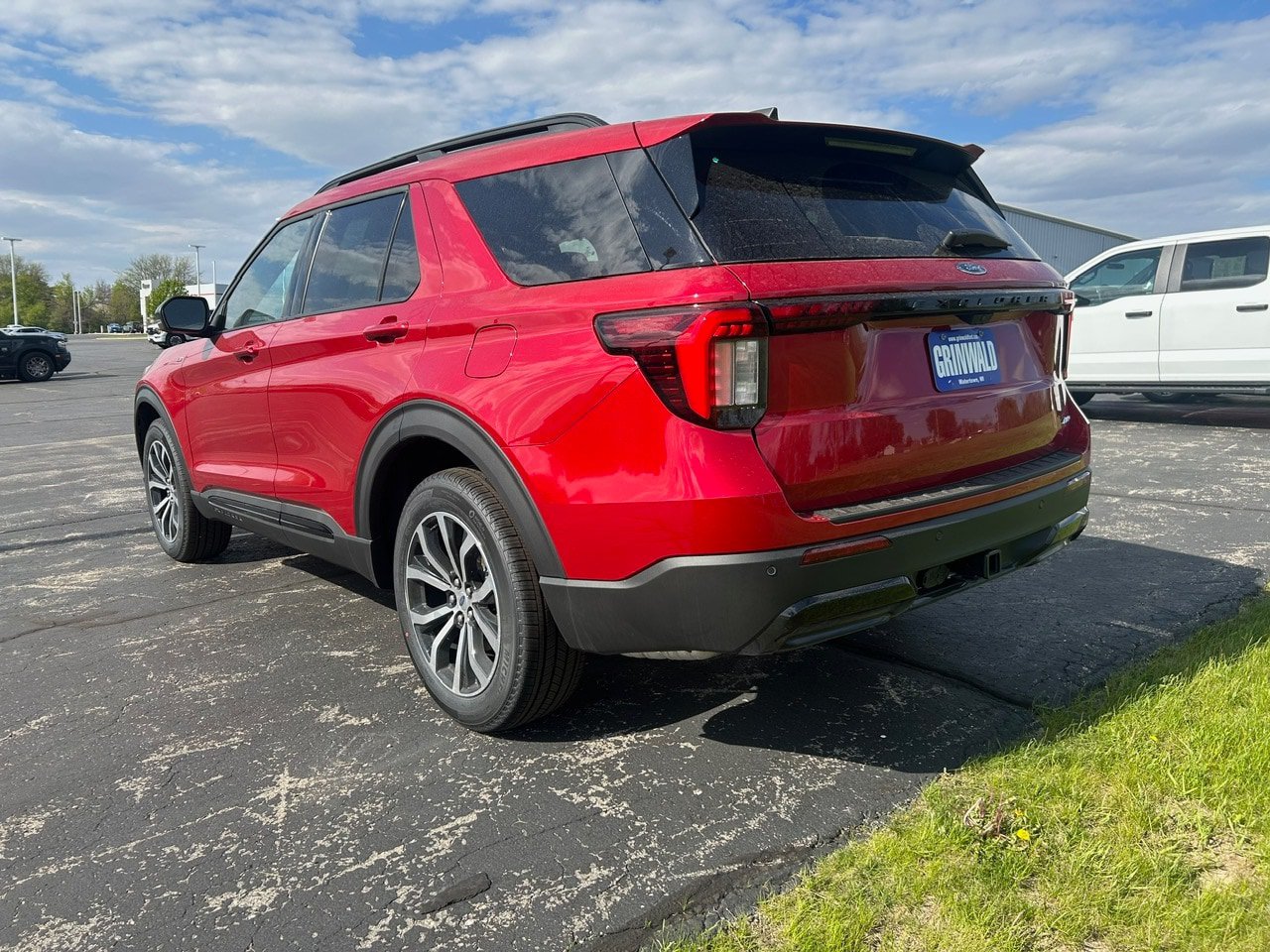Certified 2026 Ford Explorer ST-Line AWD/4WD image 3