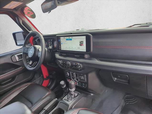 Used 2025 Jeep Wrangler Rubicon w/ Convenience Group image 22