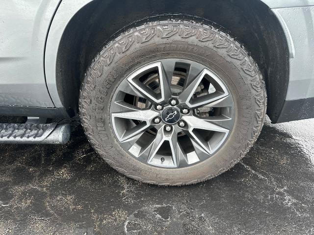 Used 2023 Chevrolet Tahoe Z71 w/ Z71 Off-Road Package AWD/4WD image 14