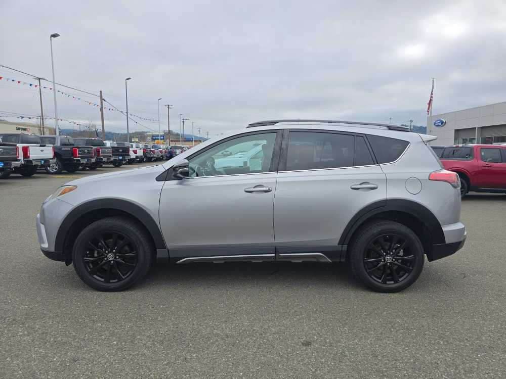 Used 2018 Toyota RAV4 Adventure image 2