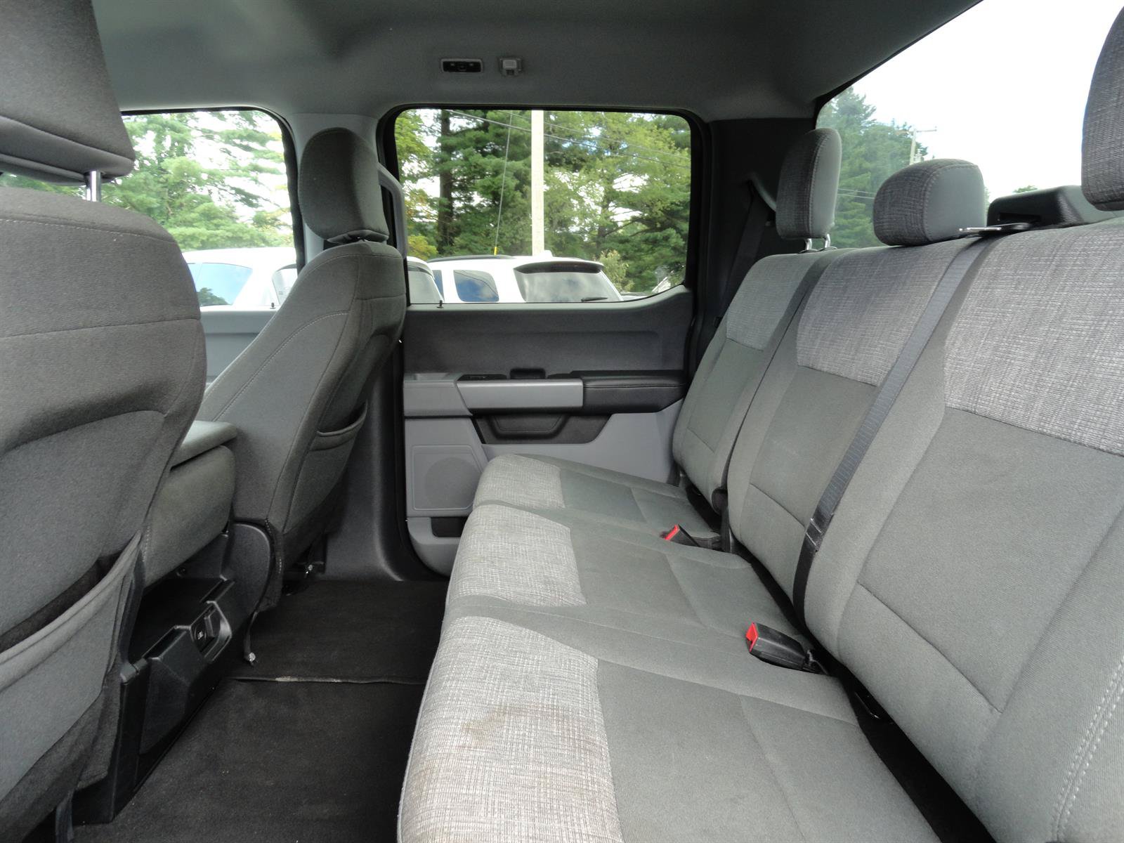 Certified 2025 Ford F250 XLT w/ Snow Plow Prep Package AWD/4WD image 19
