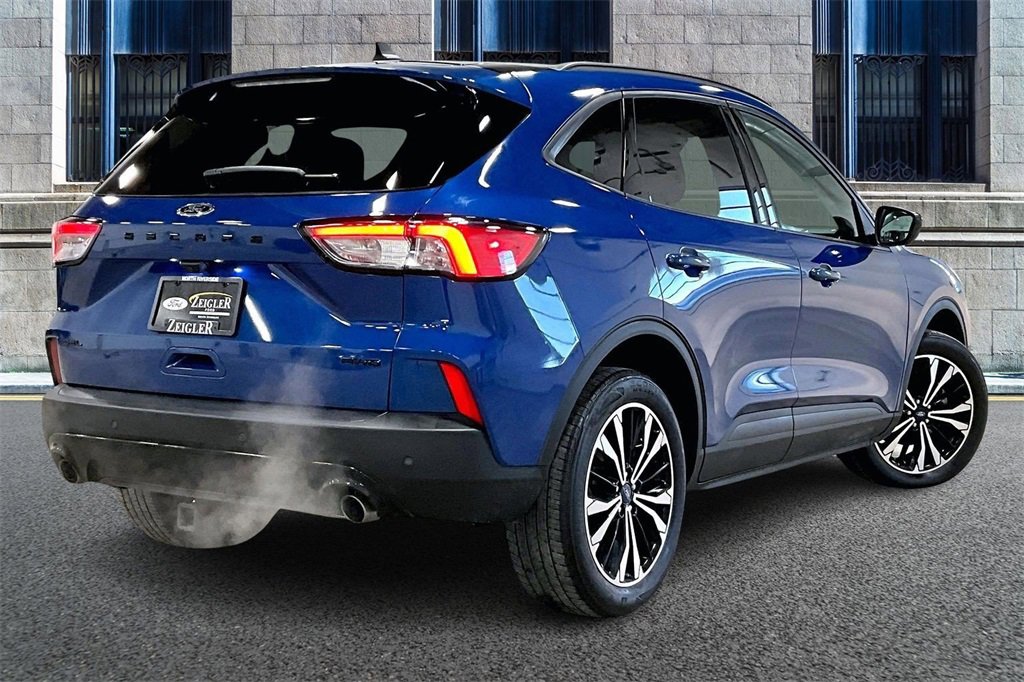 Certified 2022 Ford Escape SEL w/ SEL Stealth AWD Package image 11