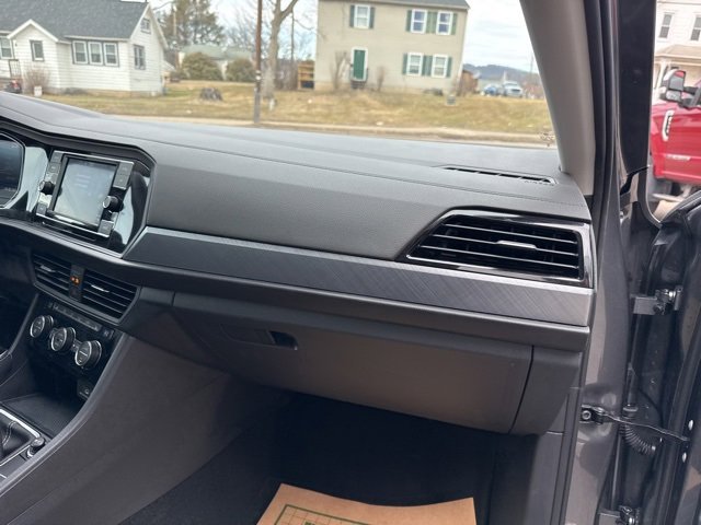 Used 2024 Volkswagen Jetta SE image 33