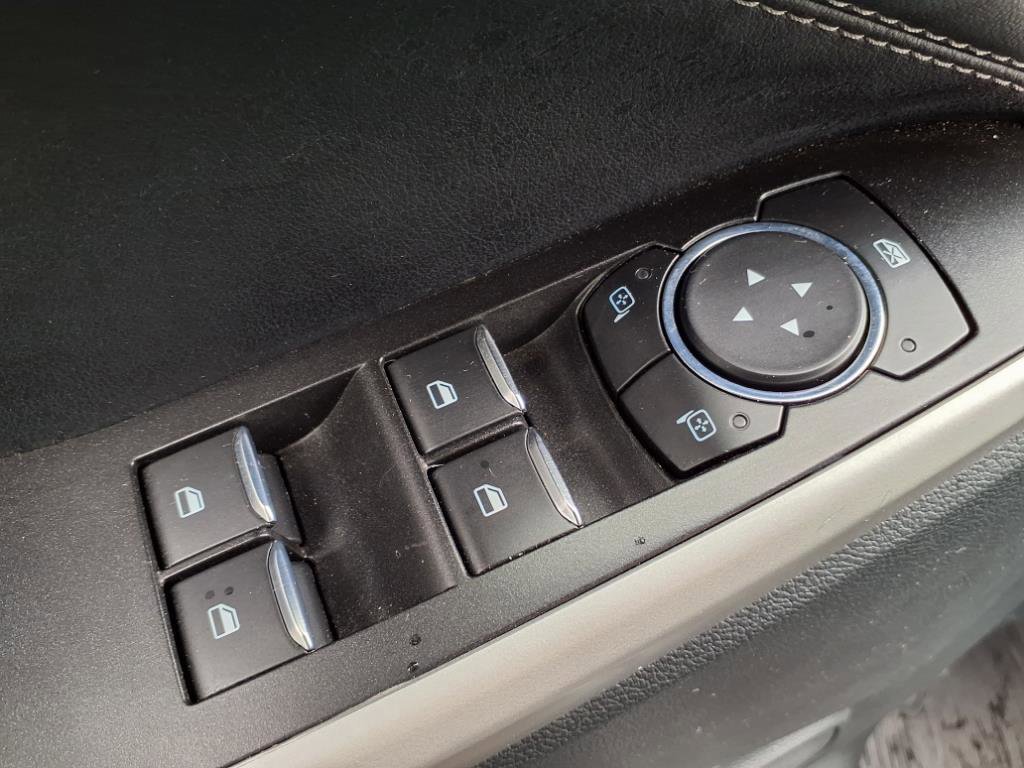 Certified 2022 Ford Explorer XLT w/ Equipment Group 202A image 19