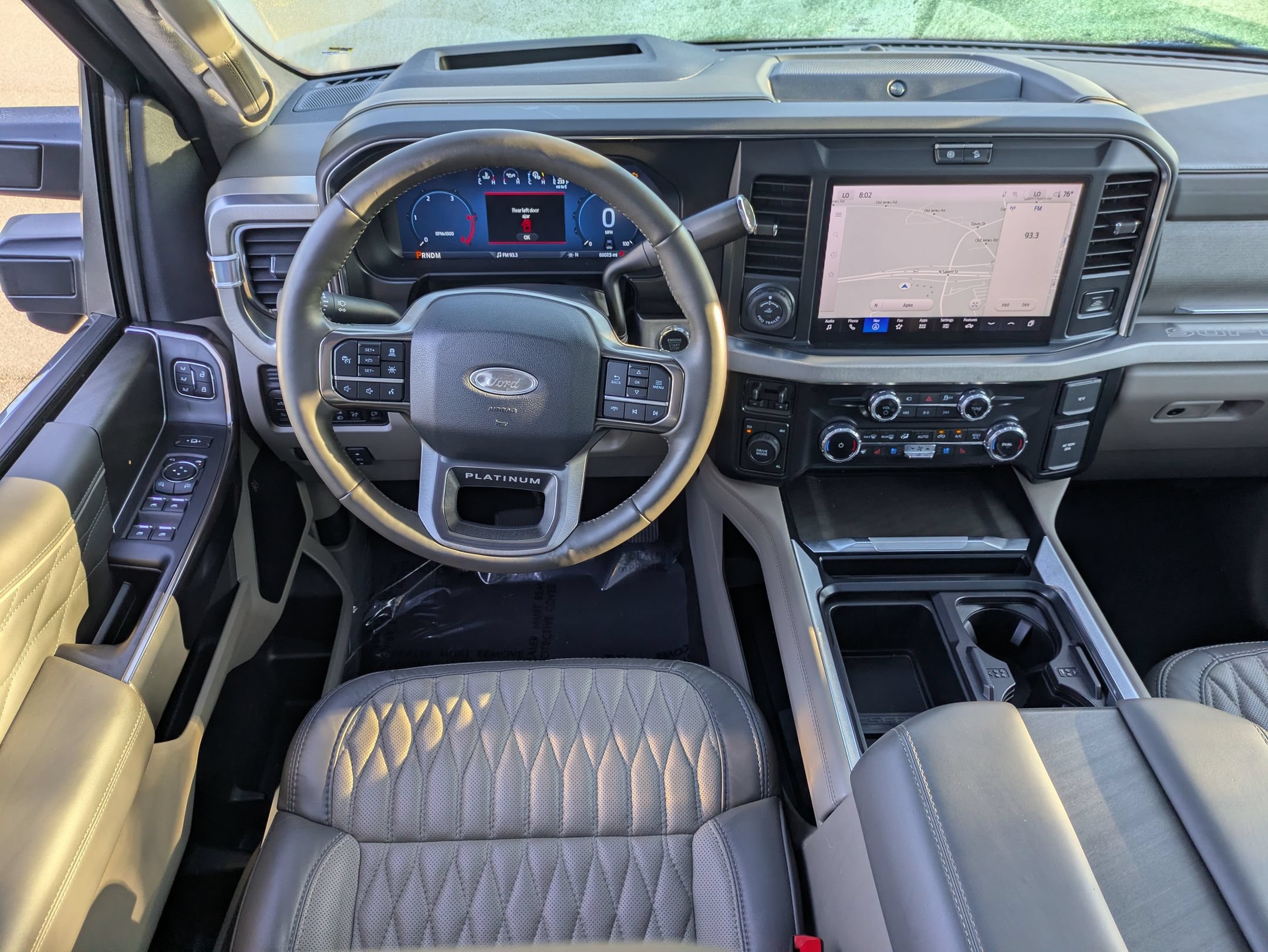 Certified 2025 Ford F450 Platinum w/ Platinum Plus Package AWD/4WD image 32