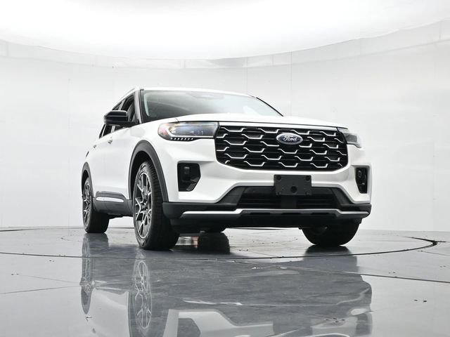 Certified 2025 Ford Explorer Platinum w/ Ultimate Package image 34