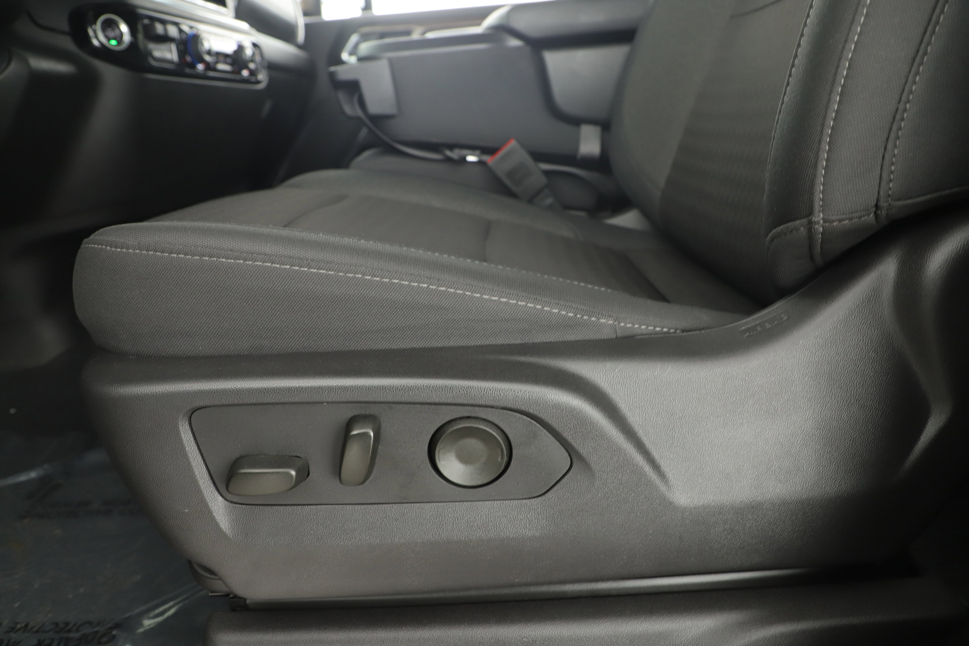 Used 2025 Chevrolet Silverado 2500 LT w/ All Star Edition image 12