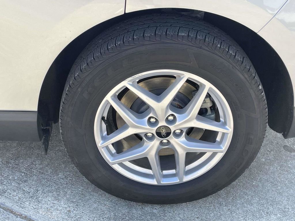Certified 2024 Ford Edge SEL AWD/4WD image 9