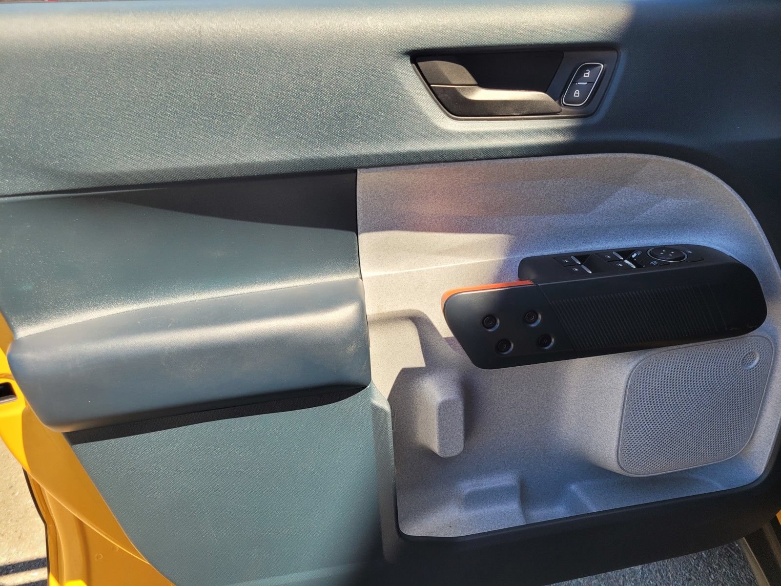 Certified 2022 Ford Maverick XLT FWD image 16