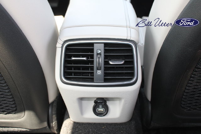 Used 2023 Genesis G70 2.0T RWD image 15