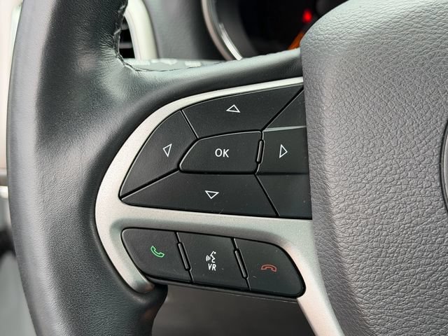 Used 2021 Jeep Grand Cherokee Limited AWD/4WD image 23