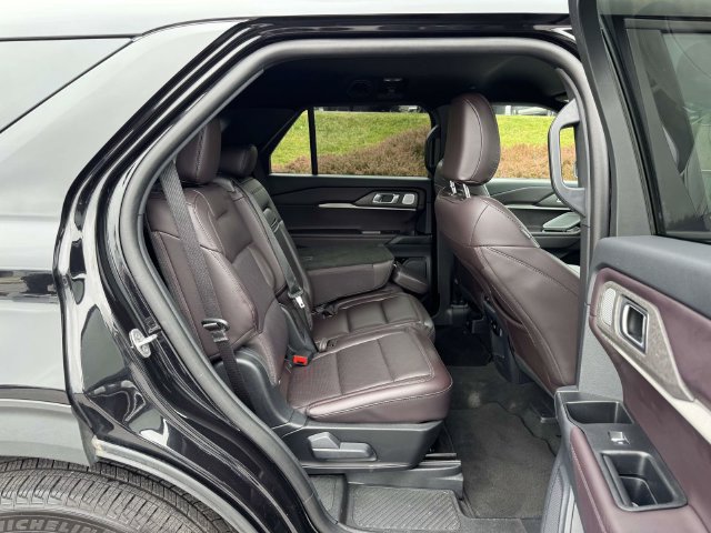 Certified 2026 Ford Explorer Platinum AWD/4WD image 7