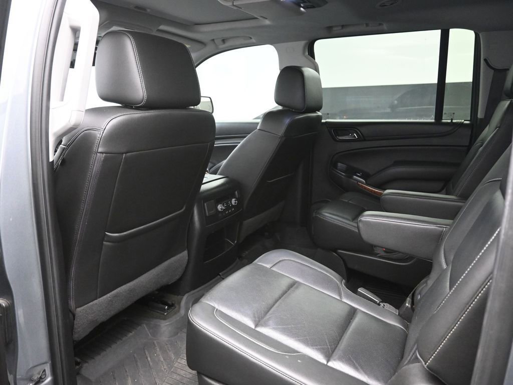 Used 2018 Chevrolet Suburban Premier image 11