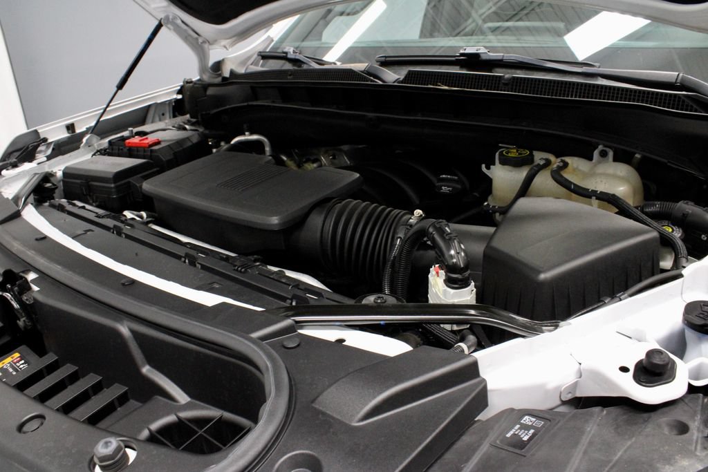 Used 2023 Chevrolet Suburban Premier AWD/4WD image 18