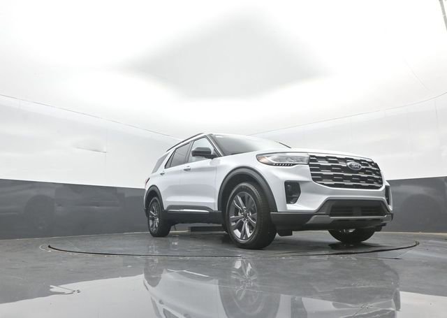 Certified 2025 Ford Explorer Active w/ Active Comfort Package AWD/4WD image 32