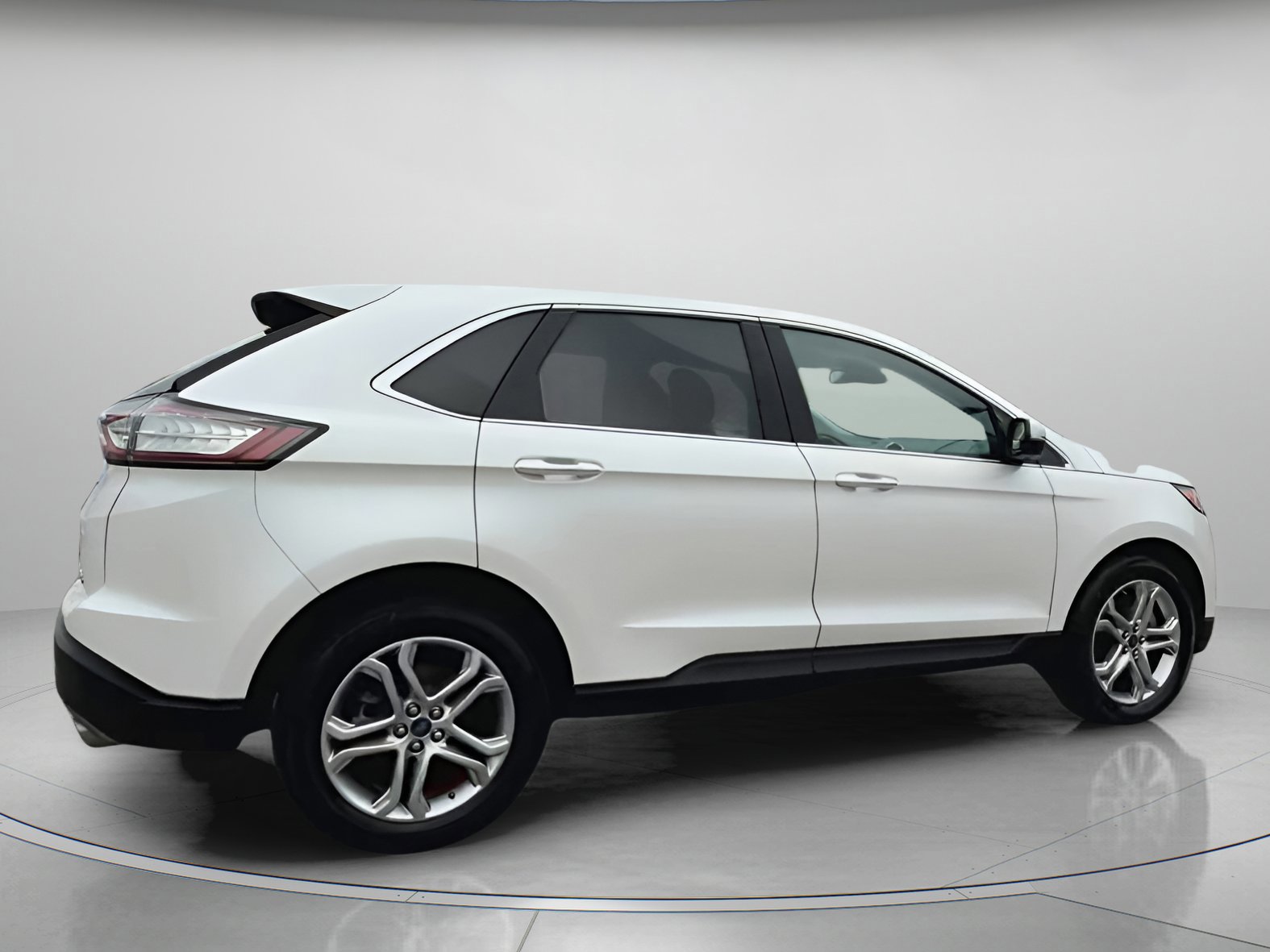 Certified 2018 Ford Edge Titanium w/ Ford Safe & Smart Package image 22