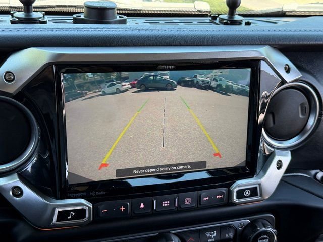 Used 2020 Jeep Wrangler Unlimited Sahara w/ Cold Weather Group AWD/4WD image 25
