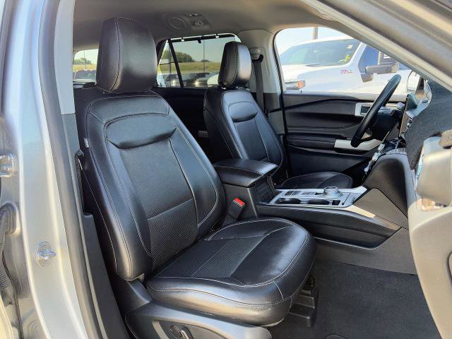 Certified 2022 Ford Explorer Limited RWD image 31