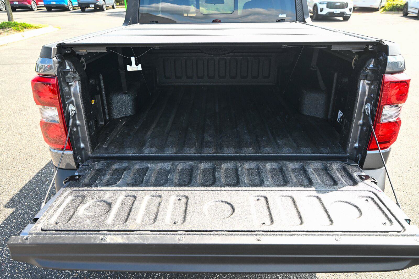 Certified 2026 Ford Maverick Lariat w/ 4K Tow Package AWD/4WD image 17