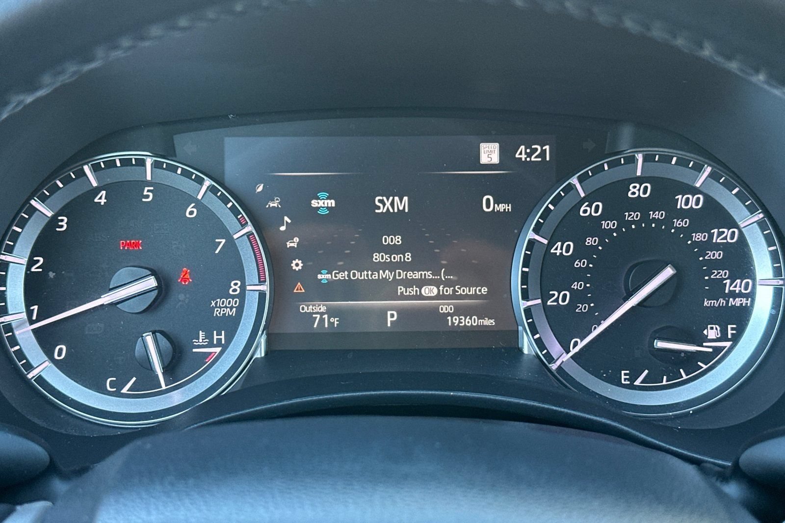 Used 2022 Toyota Highlander XLE AWD/4WD image 41