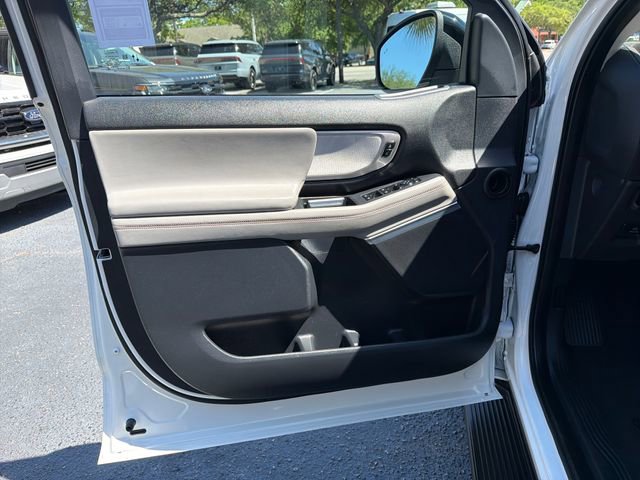 Certified 2025 Ford Expedition Active RWD image 12