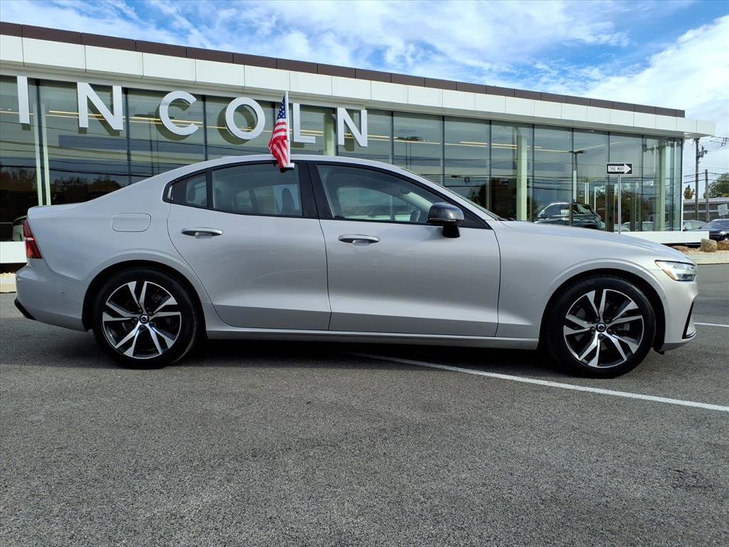 Used 2024 Volvo S60 B5 Plus image 6