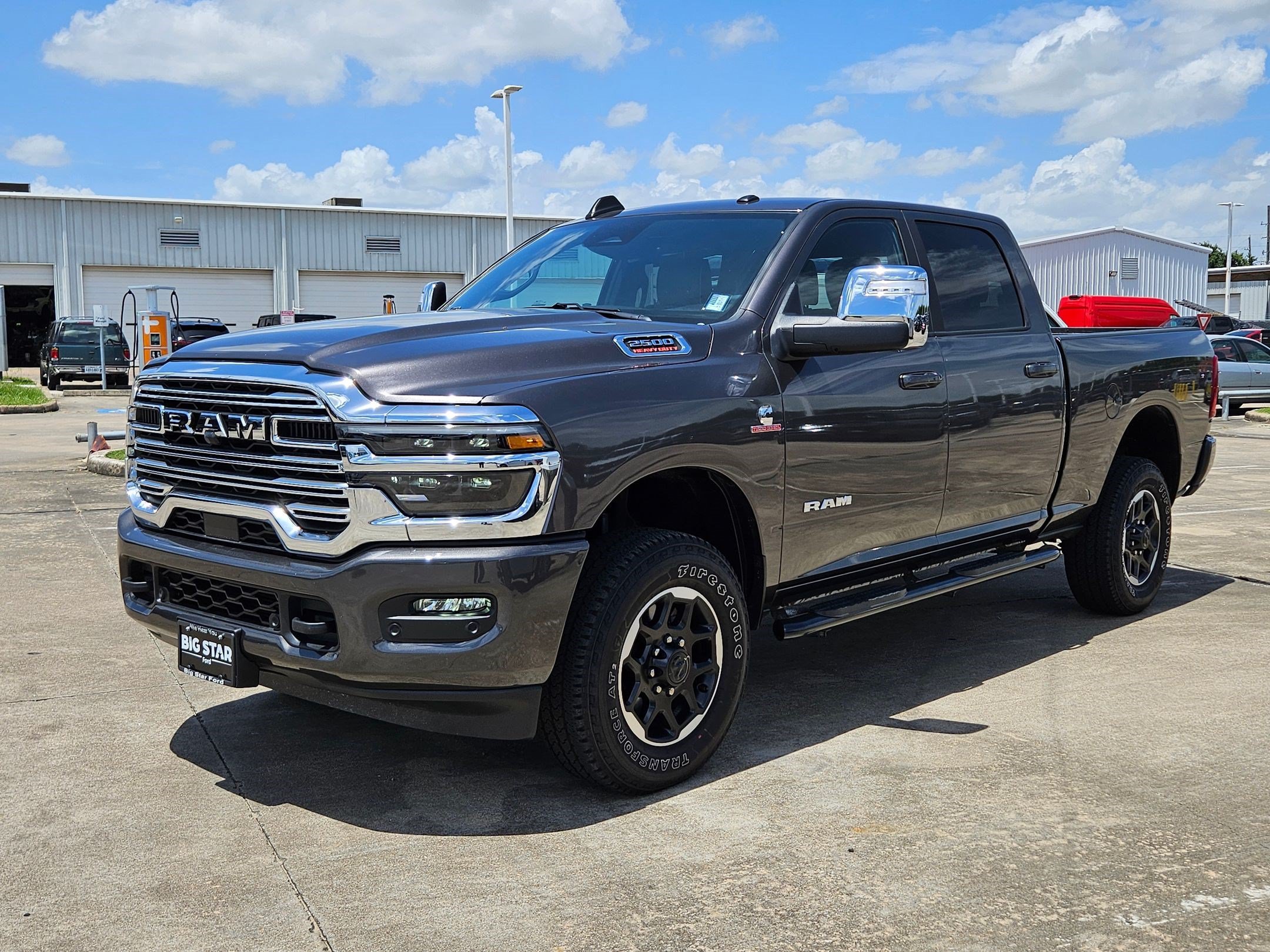 Used 2025 RAM 2500 Laramie AWD/4WD image 10