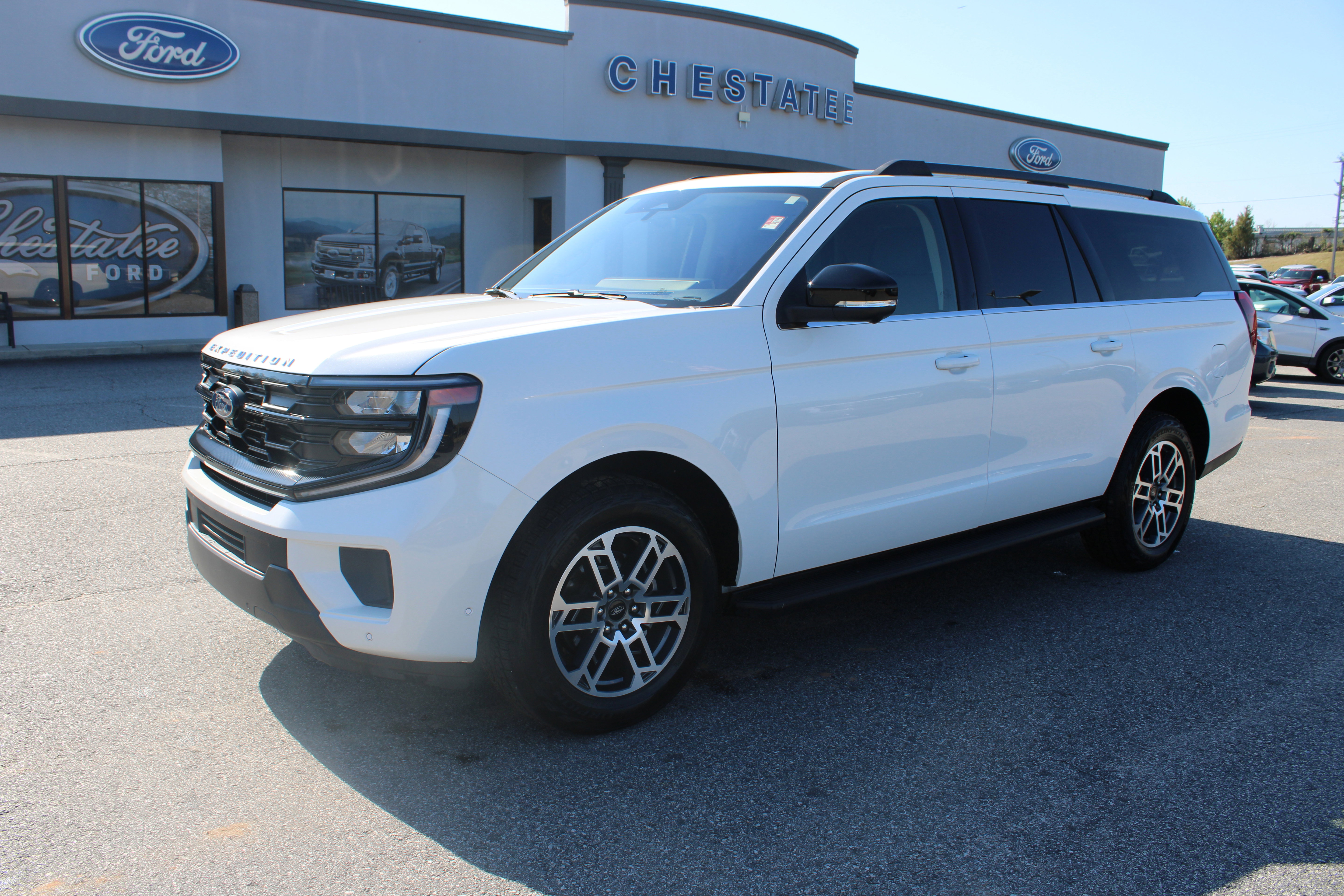 Certified 2025 Ford Expedition Max Active AWD/4WD image 2