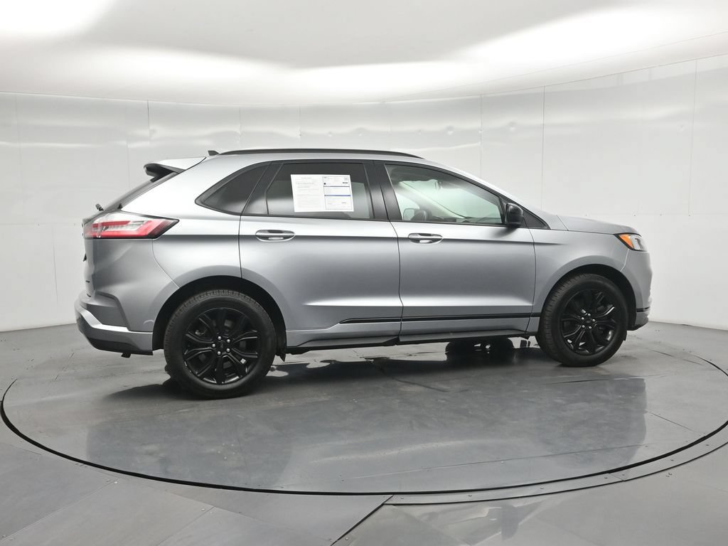 Certified 2022 Ford Edge SE w/ Black Appearance Package AWD/4WD image 24