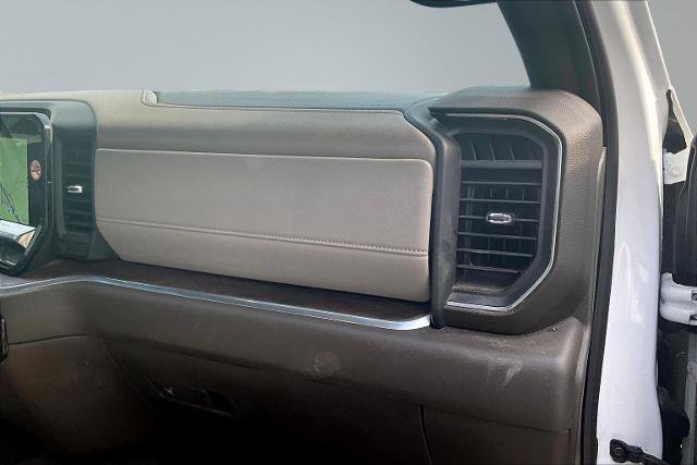 Used 2025 GMC Sierra 1500 SLT AWD/4WD image 17
