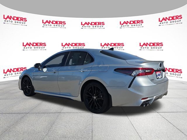 Used 2023 Toyota Camry XSE FWD image 5