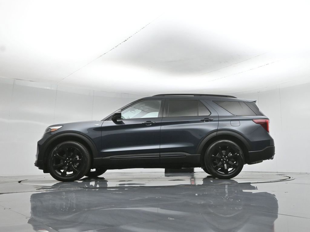 Certified 2023 Ford Explorer ST-Line w/ Class IV Trailer Tow Package RWD image 25
