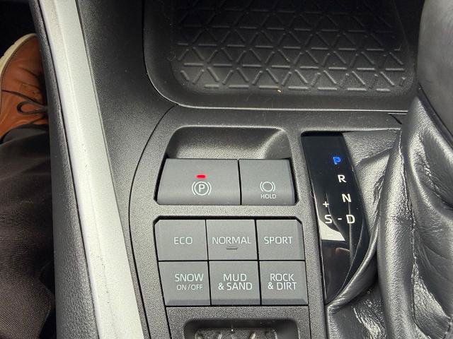 Used 2020 Toyota RAV4 XLE Premium AWD/4WD image 12