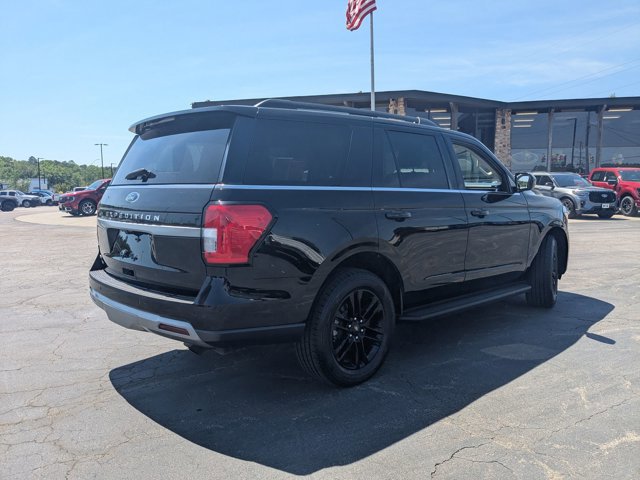 Certified 2024 Ford Expedition XLT RWD image 10