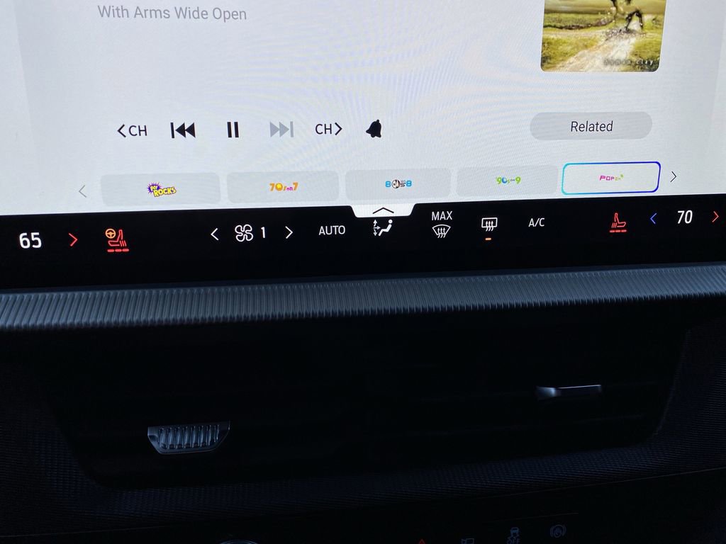 Certified 2025 Ford Explorer ST-Line image 29