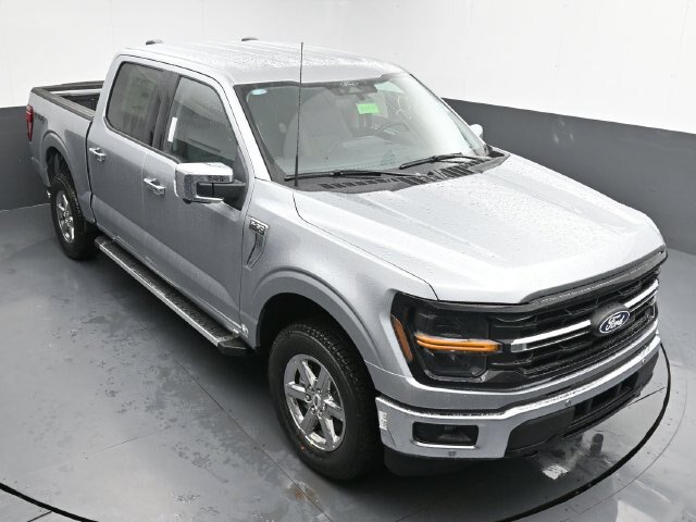 Certified 2025 Ford F150 XLT w/ Equipment Group 302A MID AWD/4WD image 17