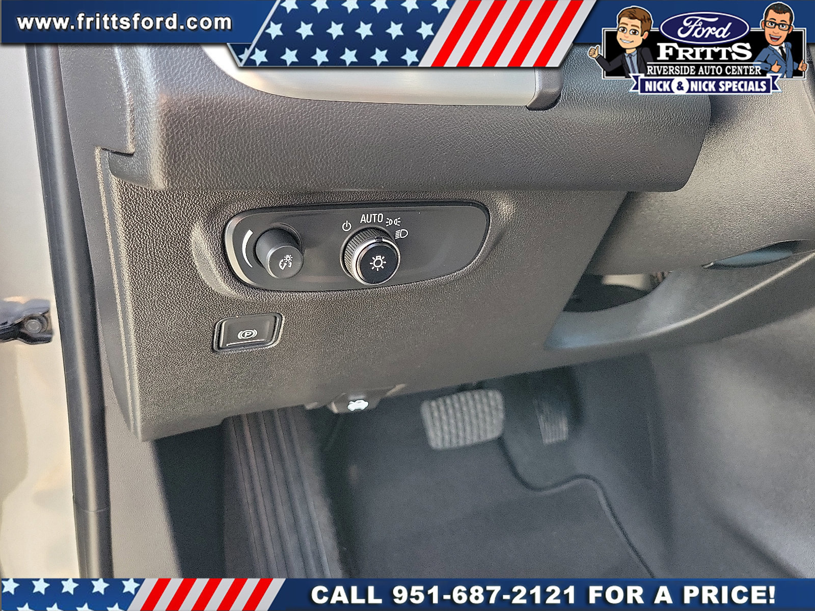 Used 2024 GMC Terrain SLE image 12